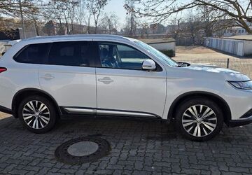 Mitsubishi Outlander 76.000 km 21.990 &euro; Halle 06124