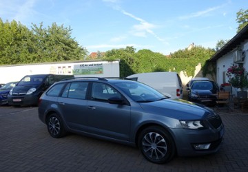 Skoda Octavia 211.300 km 5.999 &euro; Halle / Saale 06116