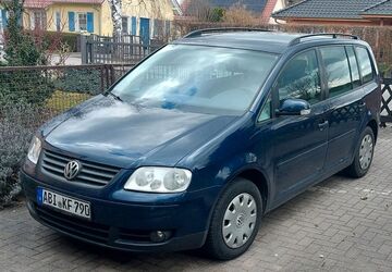 VW Touran 231.000 km 2.000 &euro; Gröbzig 06388