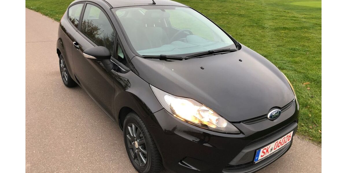 Ford Fiesta 79.000 km 4.399 &euro; HALLE 06116