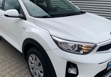 Kia Stonic 40.100 km 15.679 &euro; Schkeuditz 04435