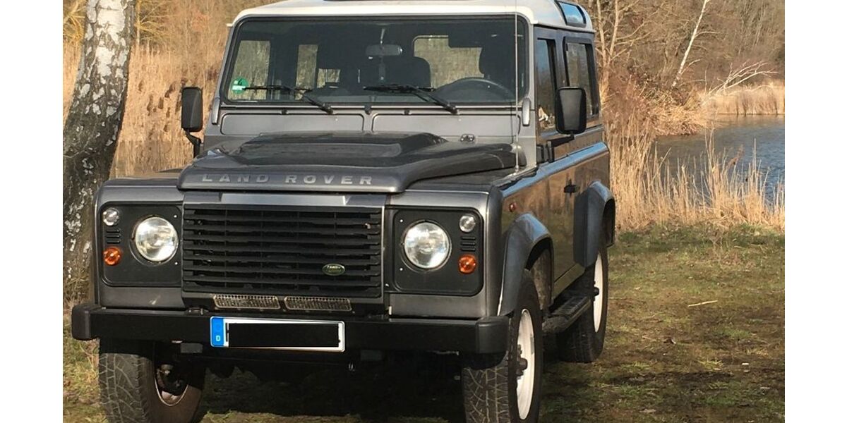 Land Rover Defender 14.473 km 37.950 &euro; Halle 06118