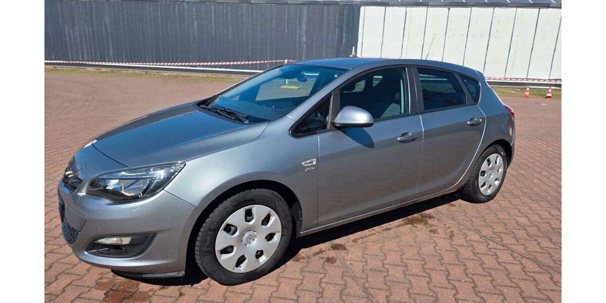 Opel Astra 140.000 km 4.000 &euro; Halle/S. 06132