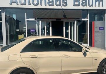 Mercedes-Benz E 200 550.000 km 3.900 &euro; Halle/Saale 06116