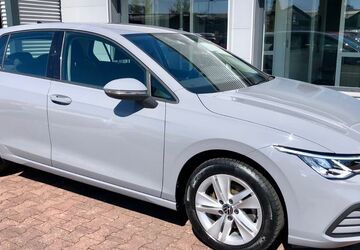 VW Golf 97.858 km 13.999 &euro; Halle/Saale 06118