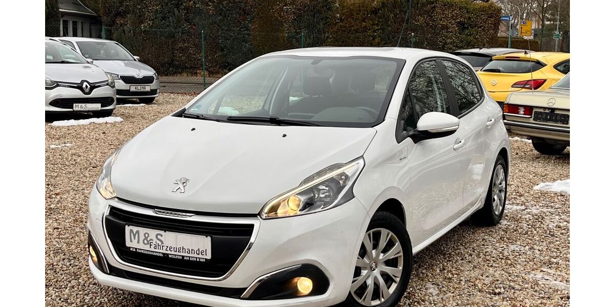 Peugeot 208 78.000 km 6.990 &euro; Bitterfeld-Wolfen 06766