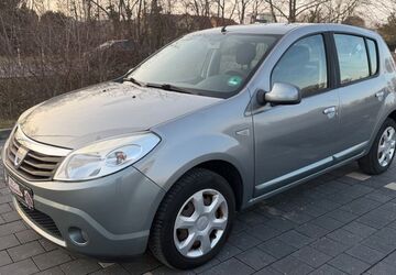 Dacia Sandero 122.000 km 2.499 &euro; Holleben 06179