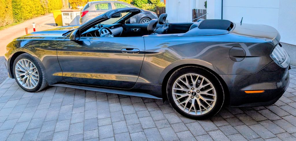 Ford Mustang 136.000 km 23.000 &euro; Salzatal 06197