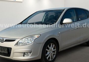 Hyundai i30 161.069 km 2.699 &euro; Brehna 06796