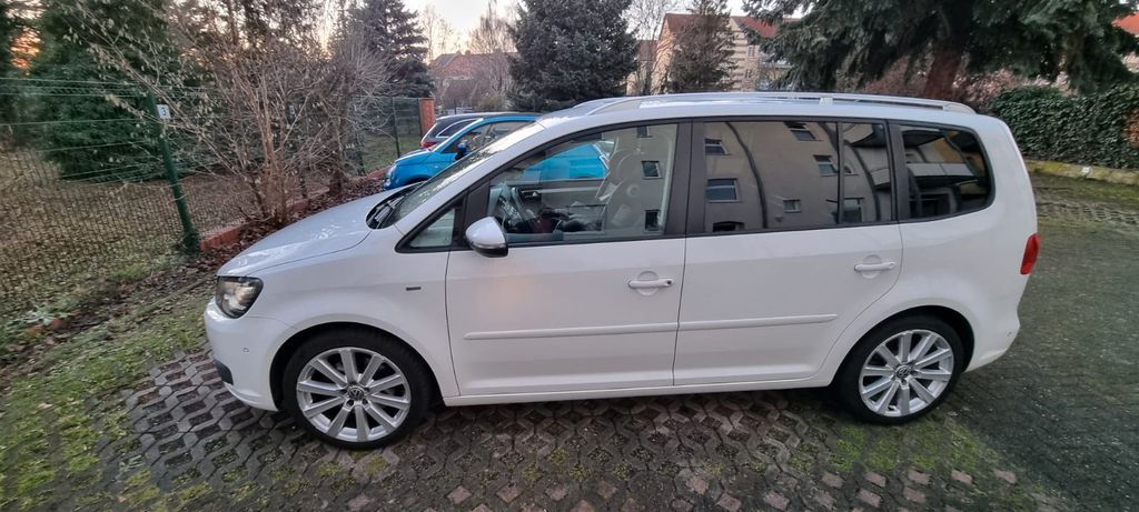 VW Touran 94.000 km 12.400 &euro; Halle 06130