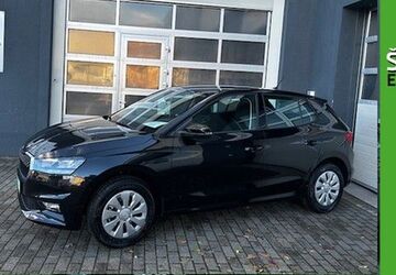 Skoda Fabia 1.589 km 19.500 &euro; Halle / Saale 06120