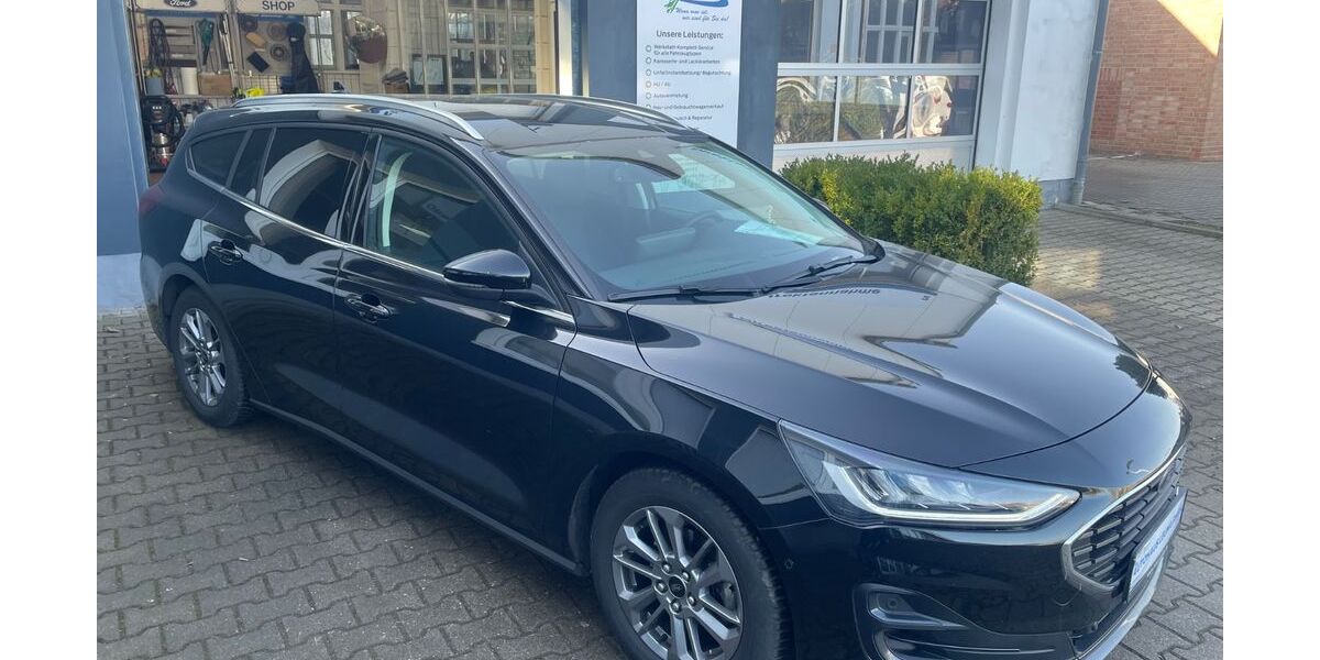 Ford Focus 36.998 km 21.999 &euro; Leuna 06237