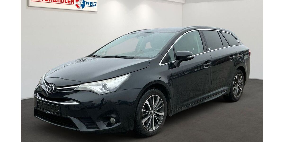 Toyota Avensis 106.809 km 8.999 &euro; Brehna 06796