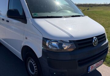 VW T5 Transporter 177.000 km 9.999 &euro; HALLE 06116