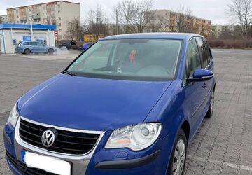 VW Touran 143.000 km 4.999 &euro; Halle 06124