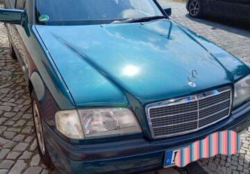 Mercedes-Benz C 180 153.100 km 2.500 &euro; Halle (Saale) 06128