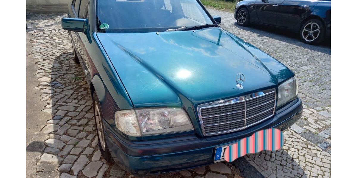 Mercedes-Benz C 180 153.100 km 2.500 &euro; Halle (Saale) 06128