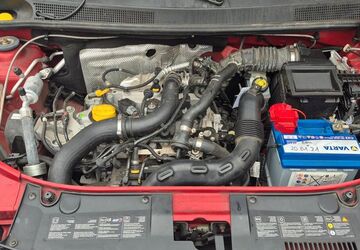 Dacia Sandero 55.000 km 5.950 &euro; Wünsch 06255