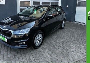 Skoda Fabia 1.098 km 17.700 &euro; Halle / Saale 06120