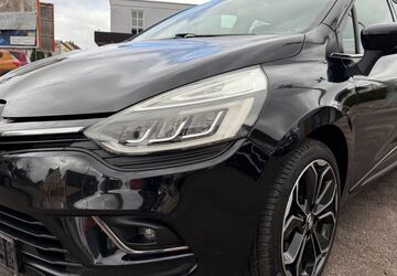 Renault Clio 106.578 km 9.999 &euro; Halle(Saale) 06132