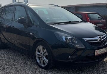 Opel Zafira Tourer 124.421 km 9.999 &euro; Bad Lauchstädt 06246