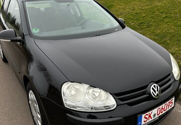 VW Golf 223.000 km 899 &euro; HALLE 06116