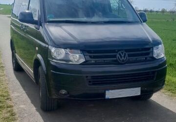 VW T5 Multivan 226.500 km 20.600 &euro; Lützen 06686