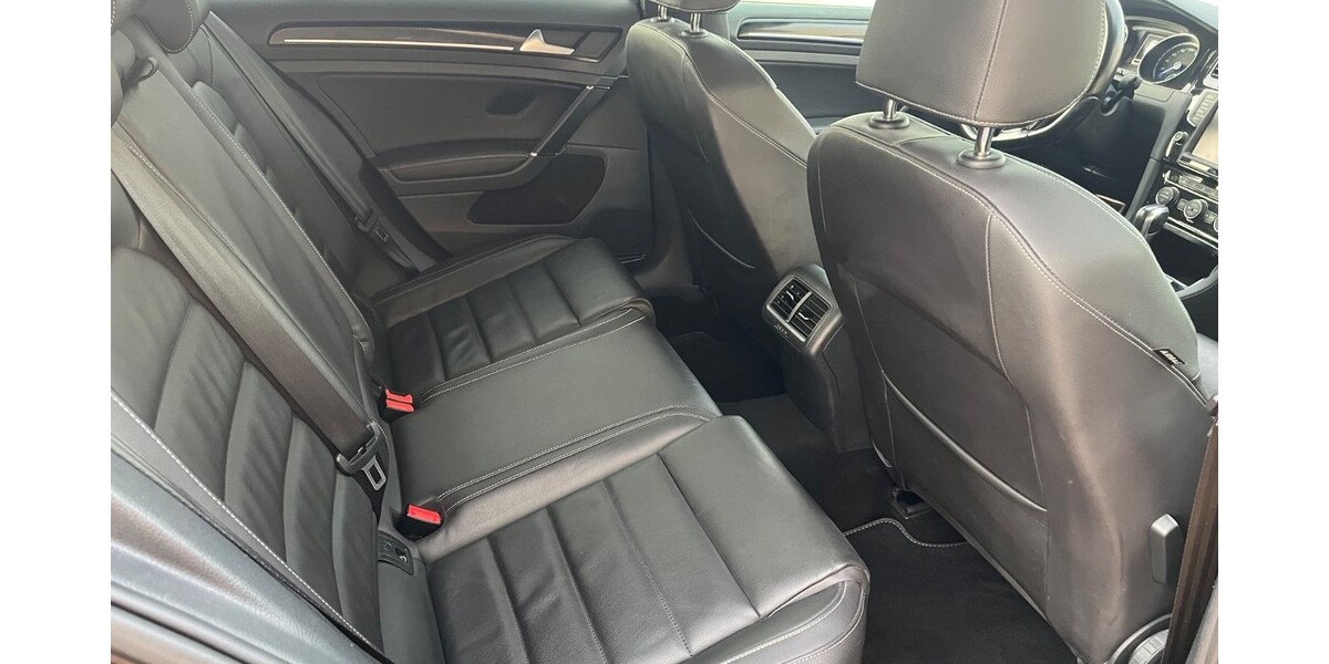 VW Golf R 128.000 km 20.999 &euro; Könnern 06420