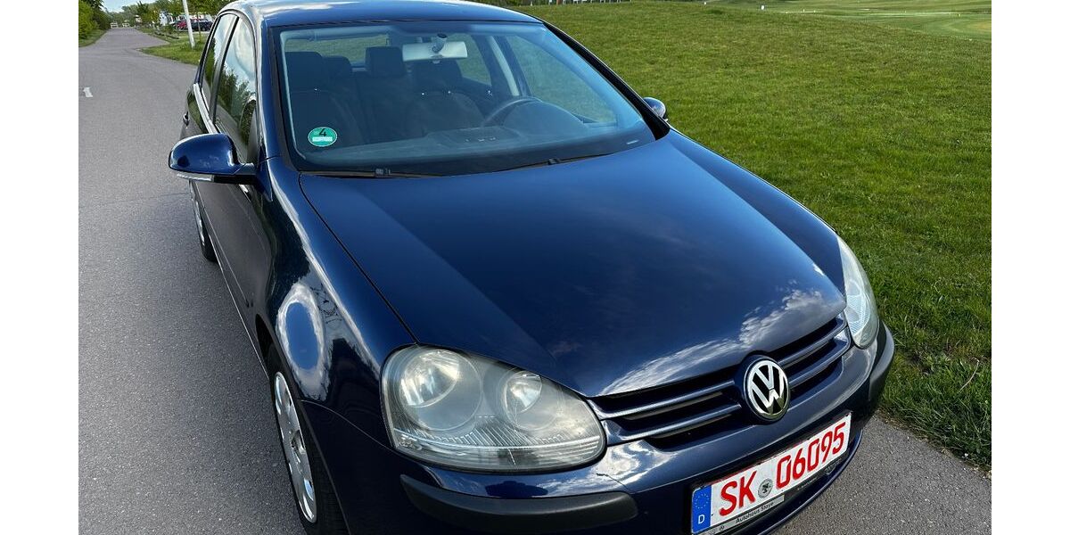VW Golf 136.000 km 699 &euro; HALLE 06116