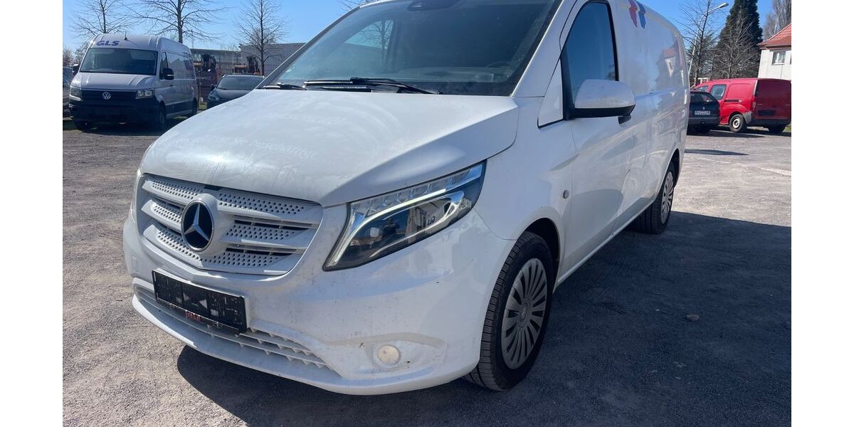 Mercedes-Benz Vito 192.000 km 12.999 &euro; Halle 06132