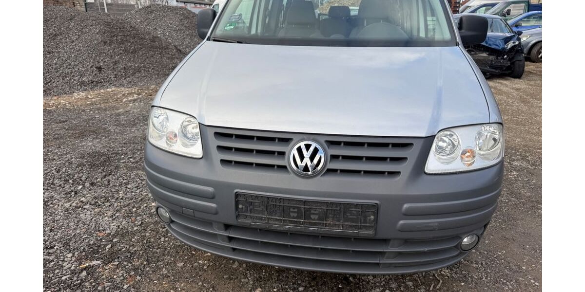 VW Caddy 257.000 km 3.499 &euro; Halle 06132