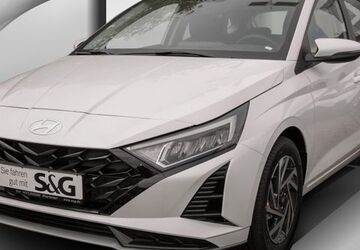 Hyundai i20 7.960 km 18.990 &euro; Petersberg OT Sennewitz 06193
