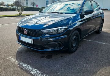 Fiat Tipo 158.000 km 5.800 &euro; Halle 06108