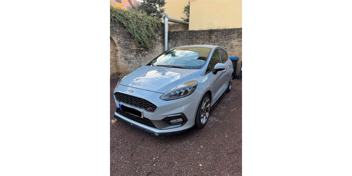 Ford Fiesta 96.000 km 15.300 &euro; Querfurt 06268