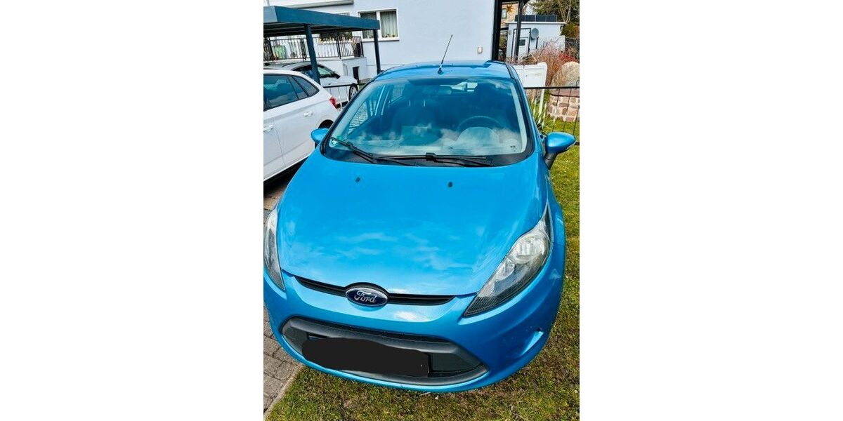 Ford Fiesta 280.000 km 2.050 &euro; Salzatal 06198
