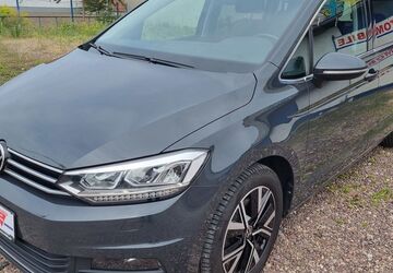 VW Touran 147.800 km 20.999 &euro; Halle / Saale 06112