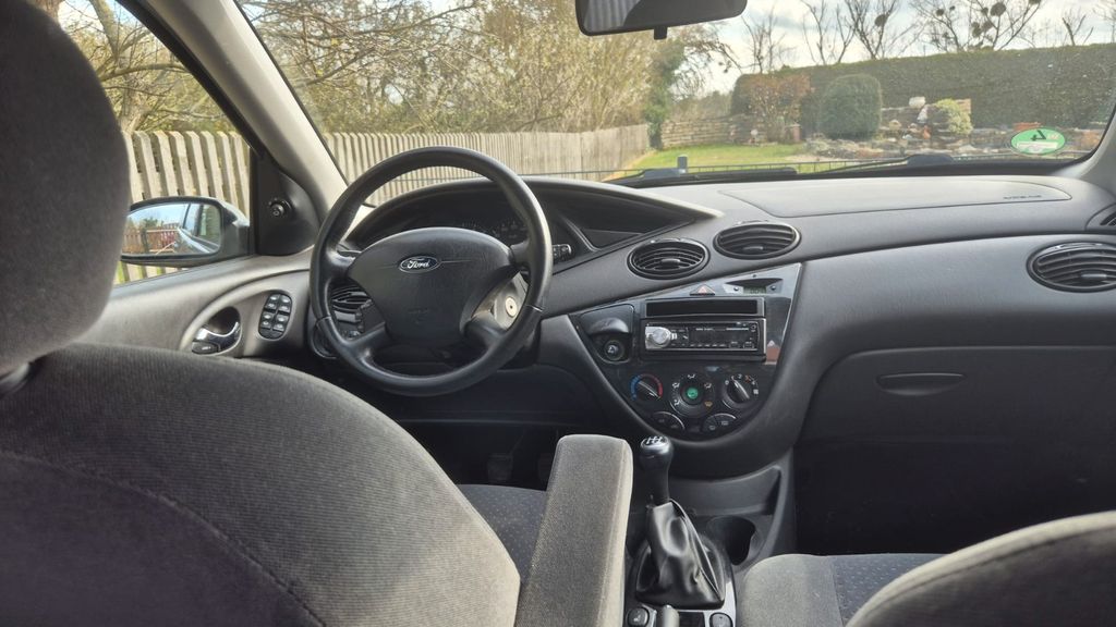 Ford Focus 185.105 km 800 &euro; Mücheln 06249