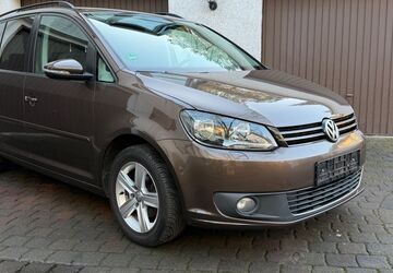 VW Touran 213.000 km 7.350 &euro; Bitterfeld-Wolfen 06808