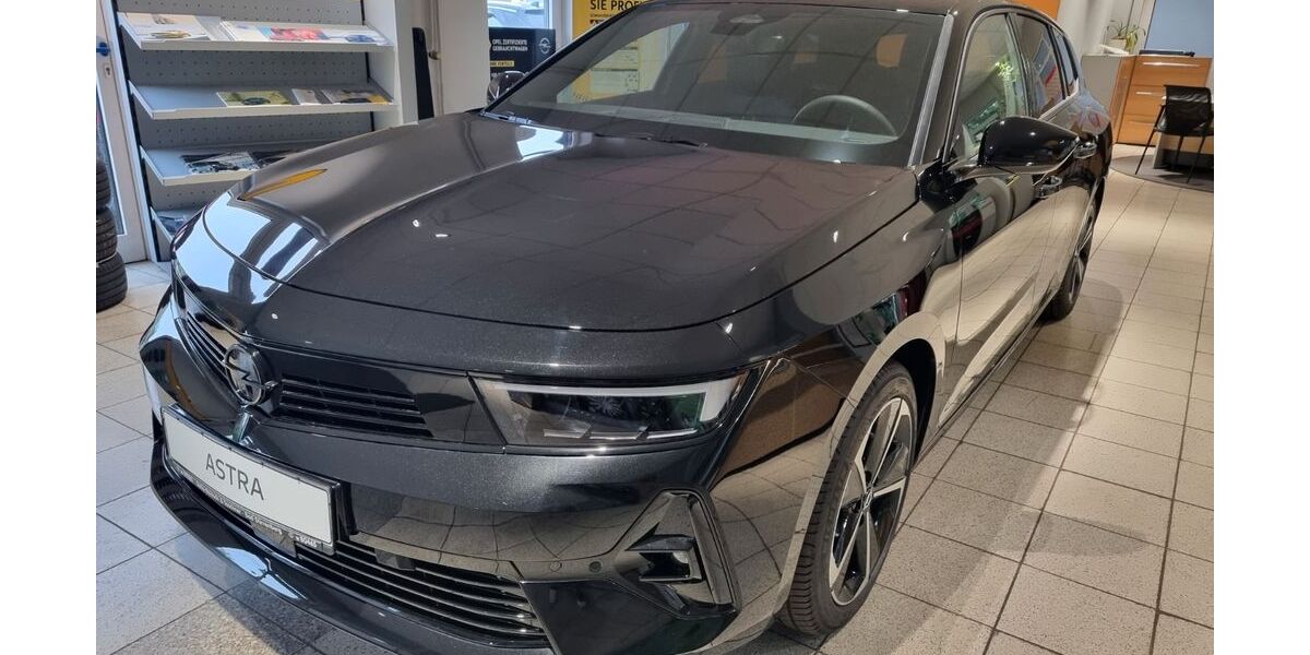 Opel Astra 16.802 km 28.690 &euro; Bad Dürrenberg 06231