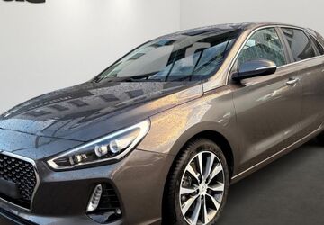 Hyundai i30 65.717 km 13.990 &euro; Petersberg OT Sennewitz 06193