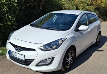 Hyundai i30 127.000 km 5.600 &euro; Halle 06118