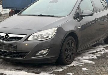 Opel Astra 157.000 km 3.350 &euro; Bitterfeld 06749