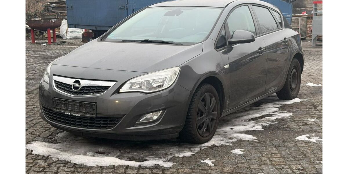 Opel Astra 157.000 km 3.350 &euro; Bitterfeld 06749