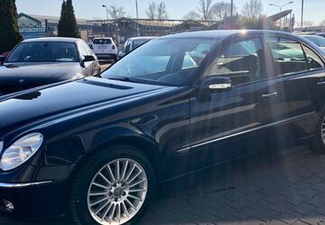 Mercedes-Benz E 240 141.014 km 5.699 &euro; Halle/Saale 06118