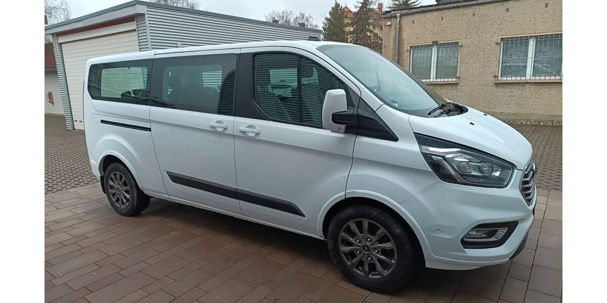 Ford Tourneo Custom 65.641 km 32.490 &euro; Halle Saale 06132