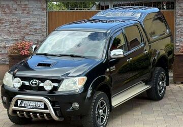 Toyota Hilux 243.056 km 12.900 &euro; Salzatal 06198