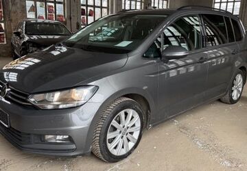 VW Touran 176.000 km 10.890 &euro; Halle 06118