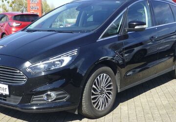 Ford S-Max 48.600 km 19.890 &euro; Wolfen 06766