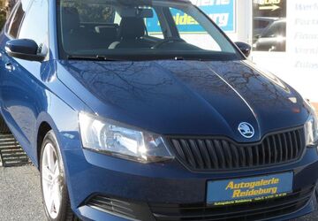 Skoda Fabia 54.000 km 9.940 &euro; Halle/ Saale 06116
