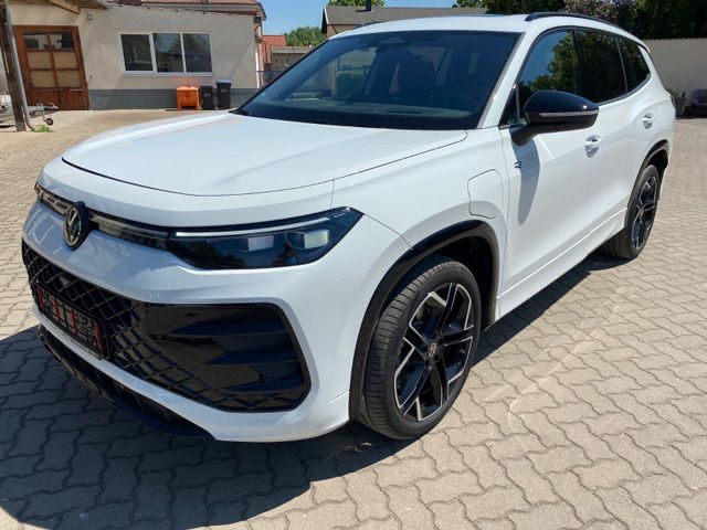 VW Tayron 2.807 km 62.990 &euro; Glauzig 06369